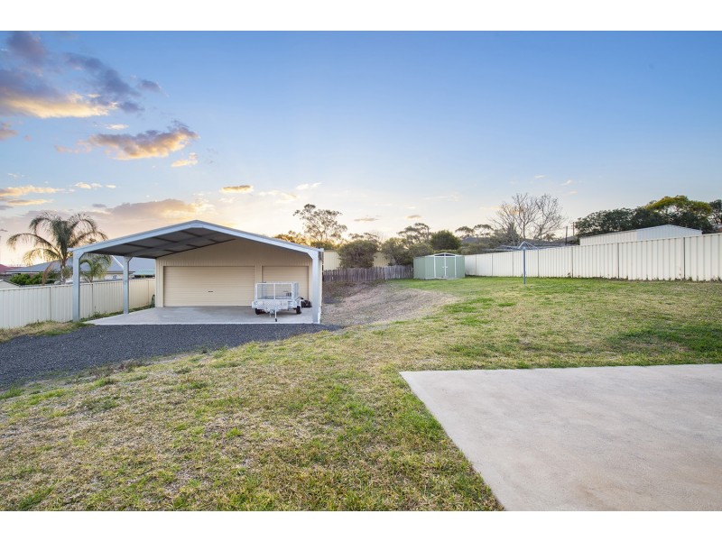 3 Redbank Drive, Scone NSW 2337