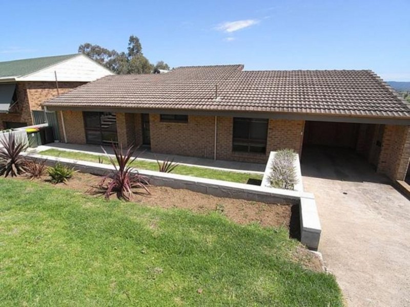 11 MacKenzie Street, Aberdeen NSW 2336