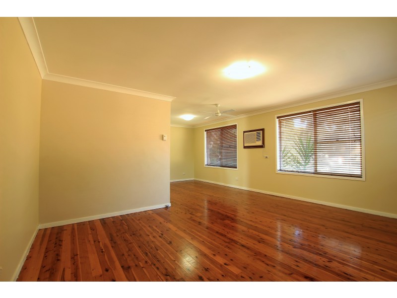 24 Peppermint Road, Muswellbrook NSW 2333