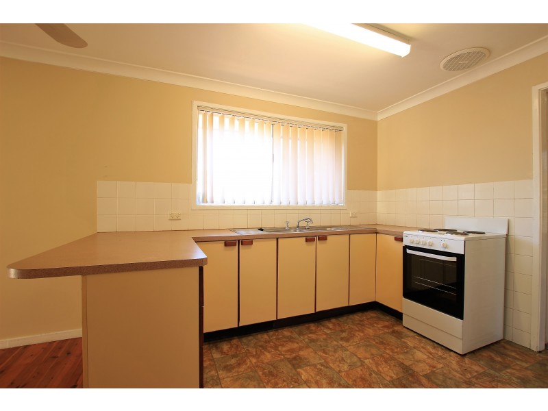 24 Peppermint Road, Muswellbrook NSW 2333