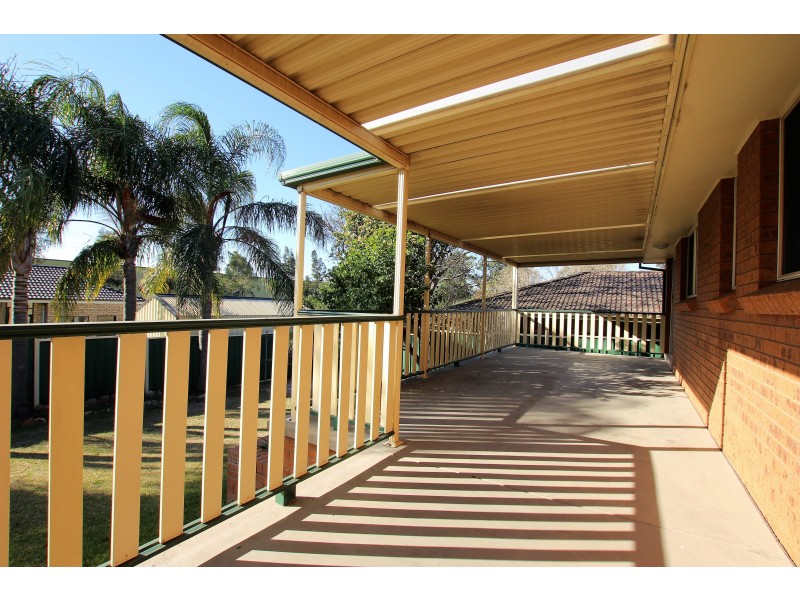 24 Peppermint Road, Muswellbrook NSW 2333