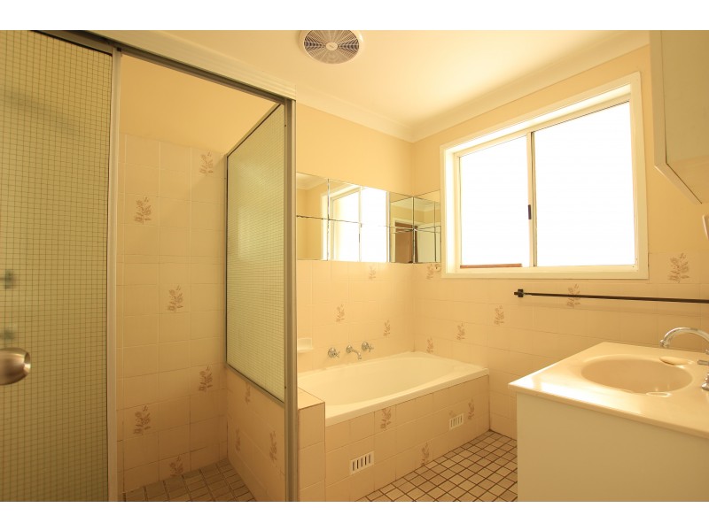 24 Peppermint Road, Muswellbrook NSW 2333