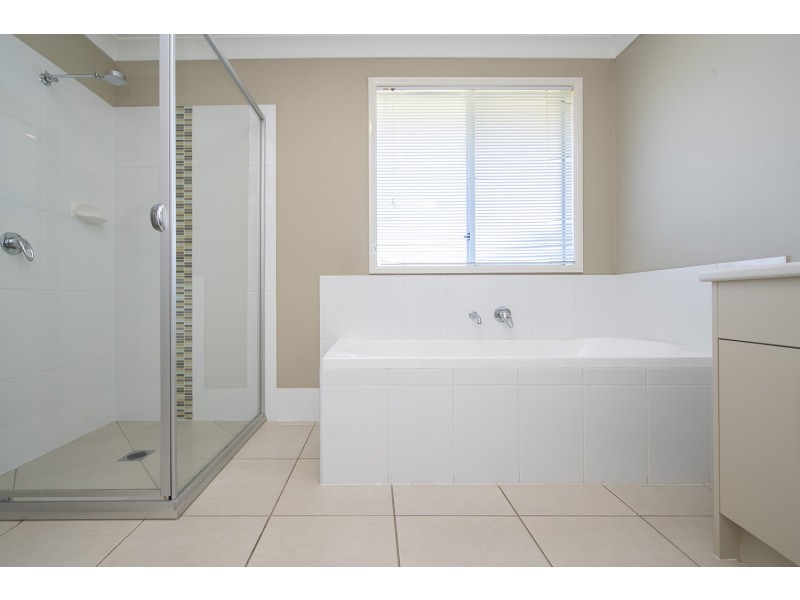 2/2 Chivers Circuit, Muswellbrook NSW 2333