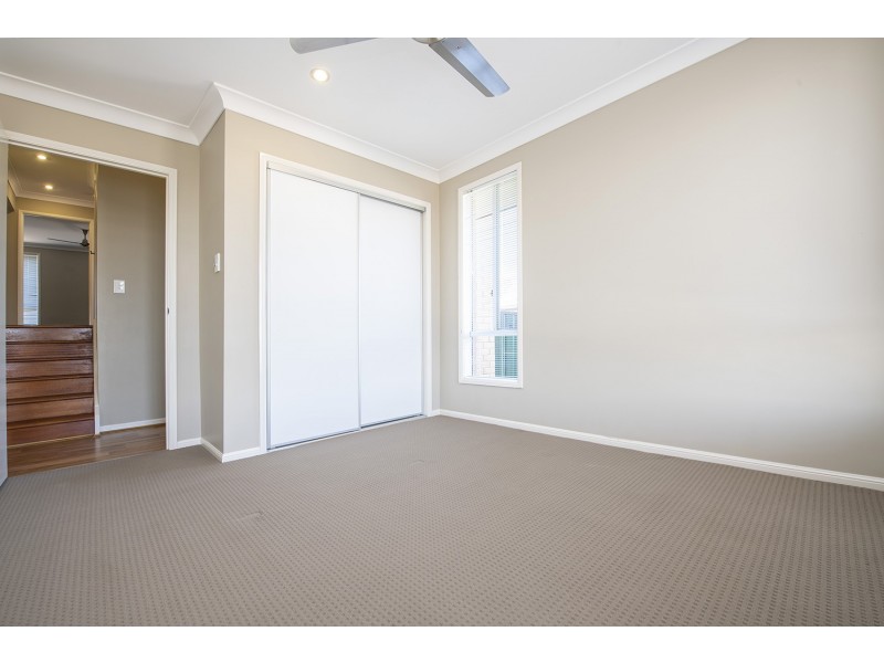 2/2 Chivers Circuit, Muswellbrook NSW 2333