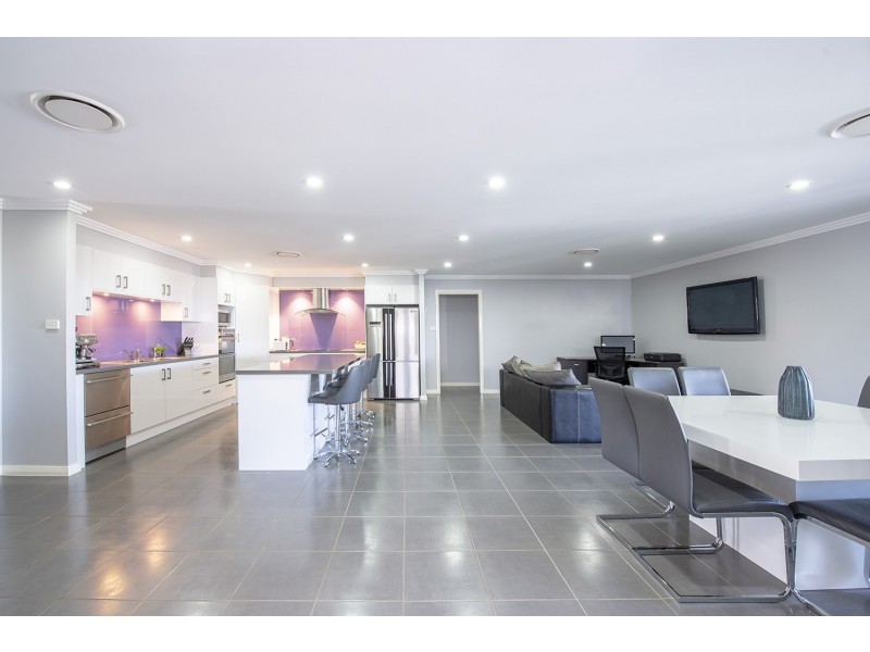 37 Dixon Circuit, Muswellbrook NSW 2333