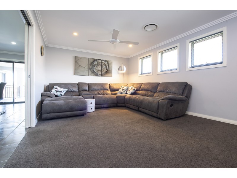 37 Dixon Circuit, Muswellbrook NSW 2333