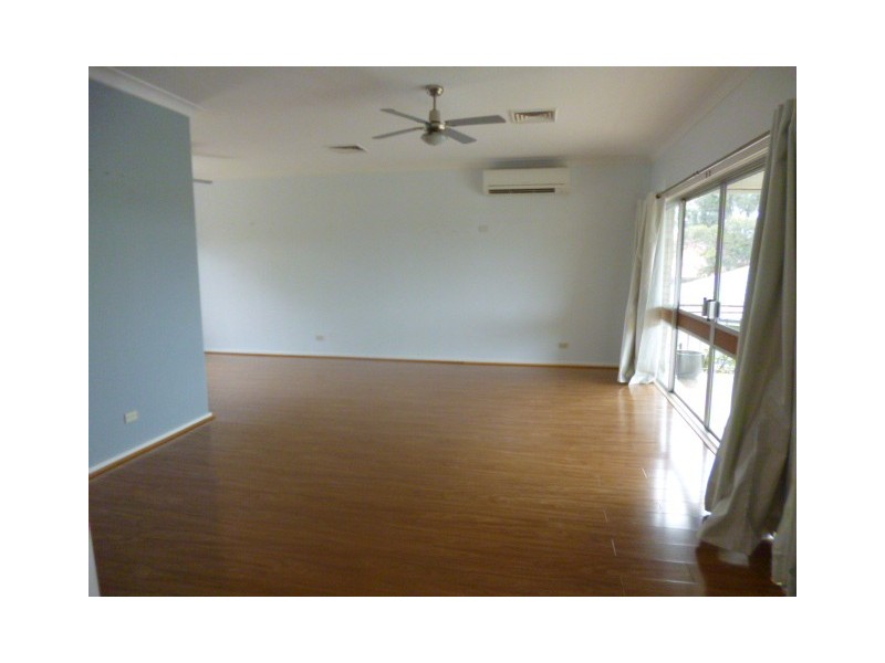8 Bronte Crescent, Muswellbrook NSW 2333