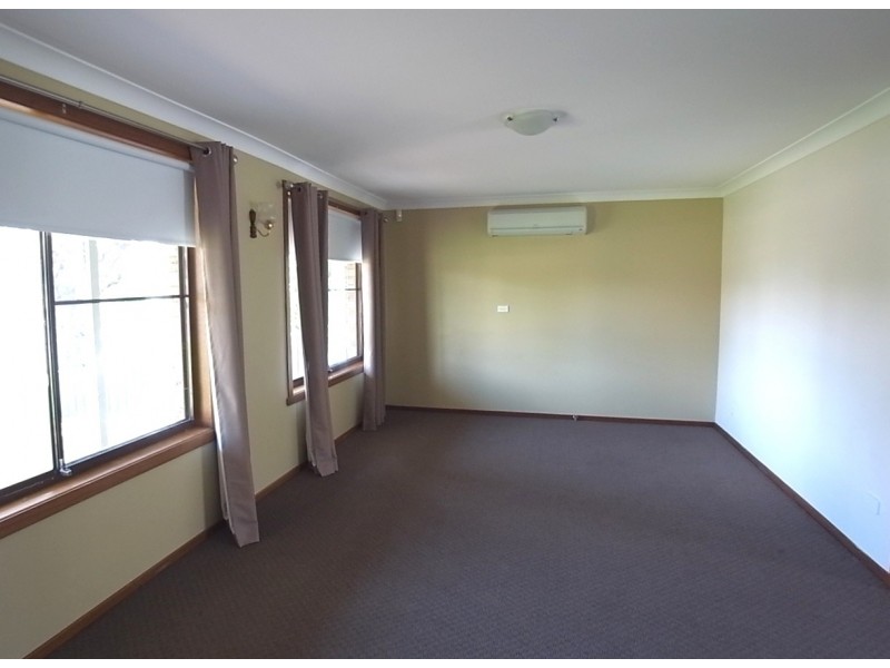 94 St Andrews Street, Aberdeen NSW 2336
