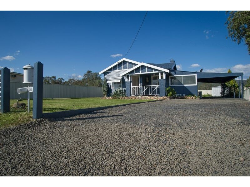 10 Kelly Street, Scone NSW 2337