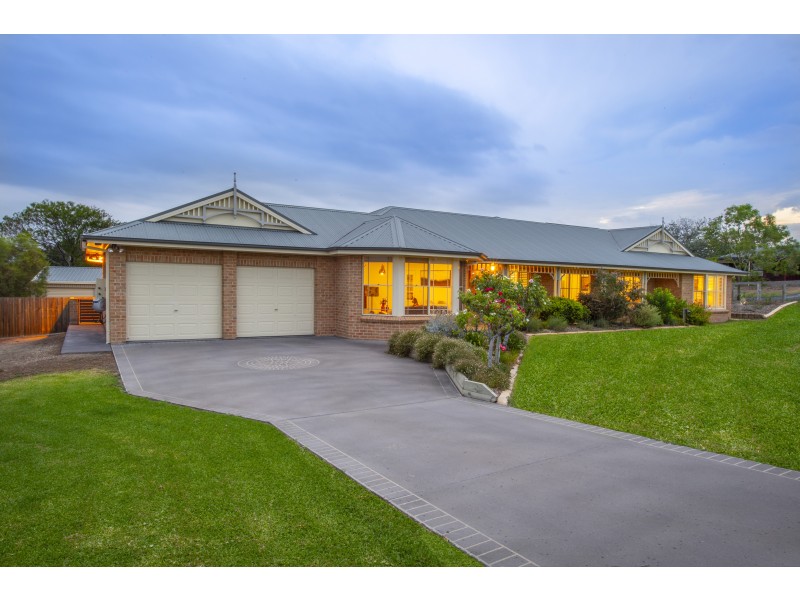 3 Halstead Close, Scone NSW 2337