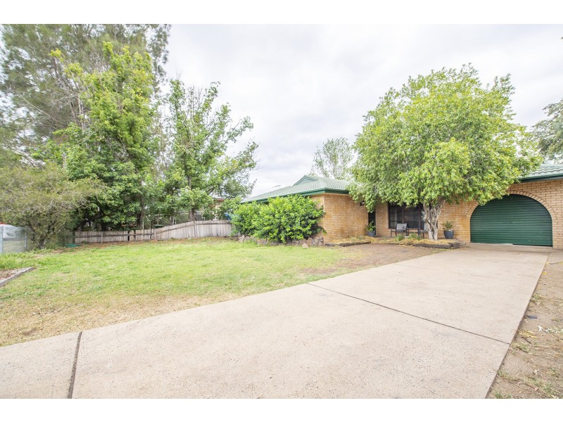 13 Kelly Street, Scone NSW 2337