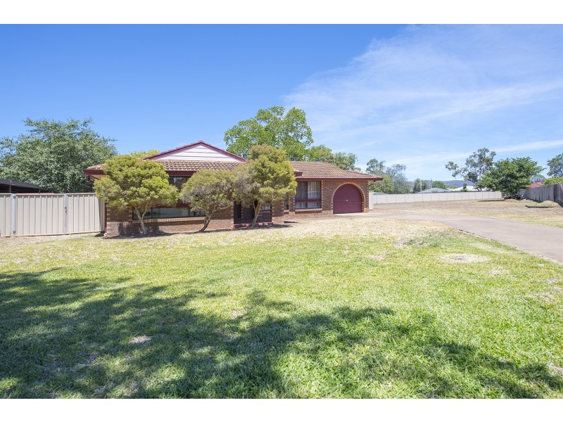 13 Cook Street, Scone NSW 2337