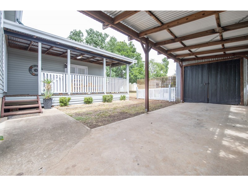 24 Roger Street, Muswellbrook NSW 2333