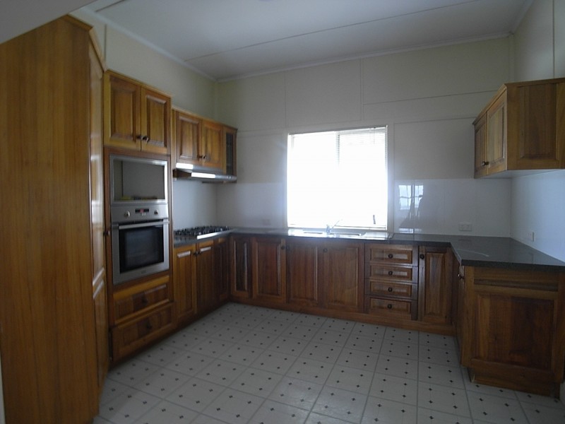 11 Foley Street, Muswellbrook NSW 2333