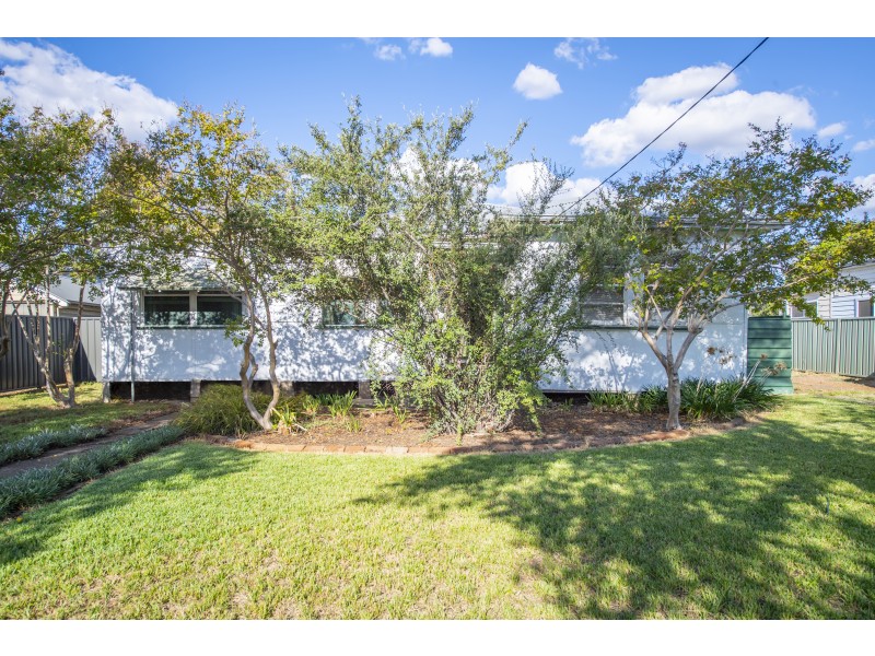 84 Waverley Street, Scone NSW 2337