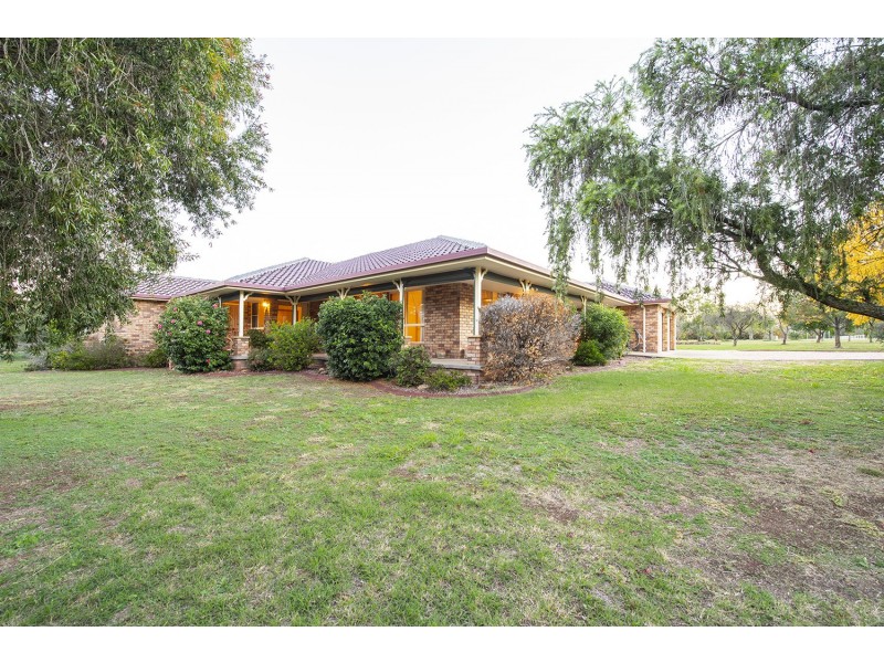 35 Gray Street, Scone NSW 2337