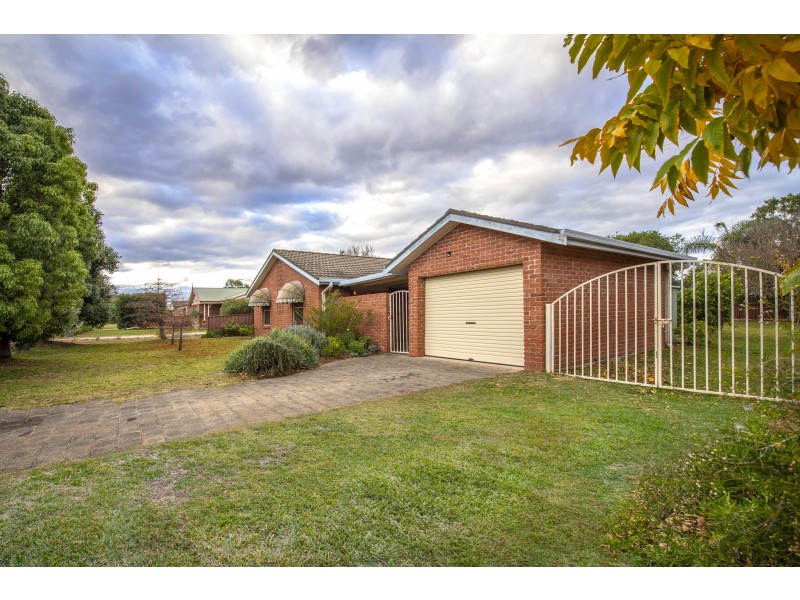 14 Nyarra Street, Scone NSW 2337