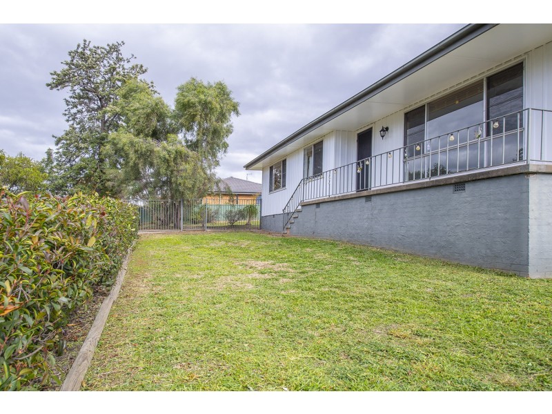 2 Bronte Crescent, Muswellbrook NSW 2333