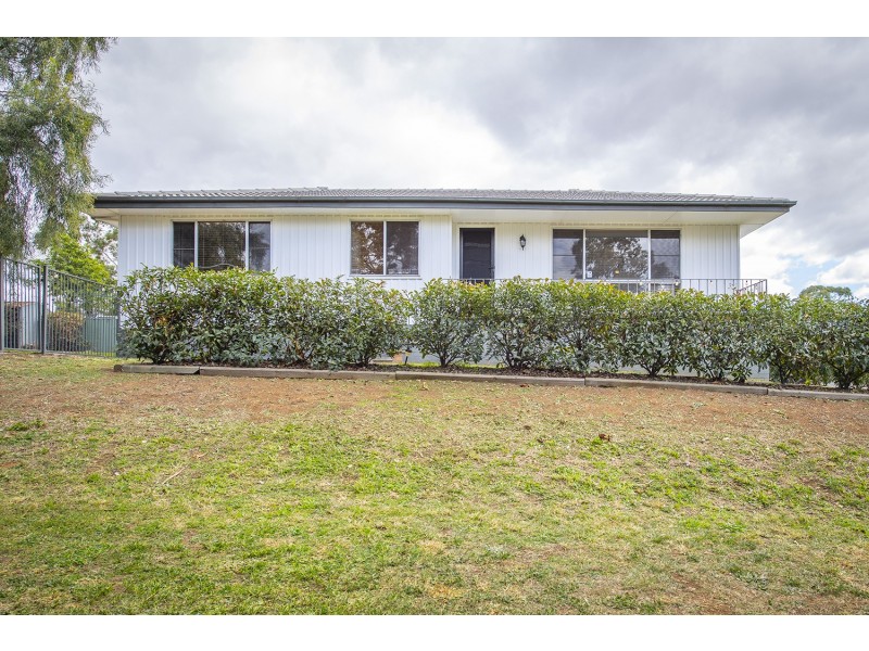 2 Bronte Crescent, Muswellbrook NSW 2333