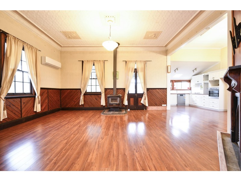 1 Vernon Street, Wingen NSW 2337