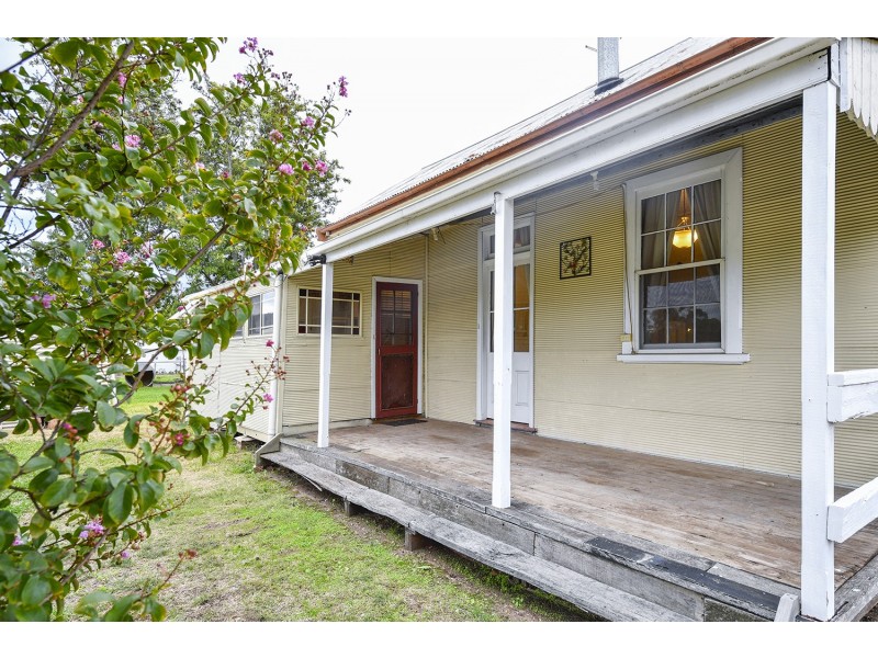 1 Vernon Street, Wingen NSW 2337