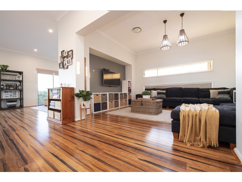 10 Widden Close, Scone NSW 2337