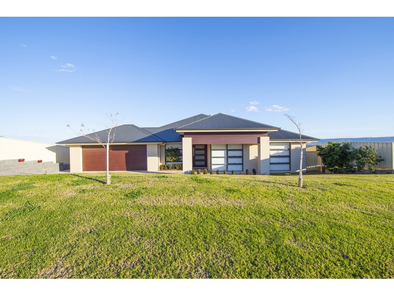 10 Widden Close, Scone NSW 2337