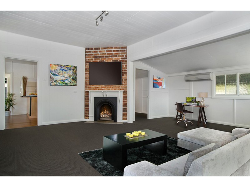 10 Kelly Street, Scone NSW 2337