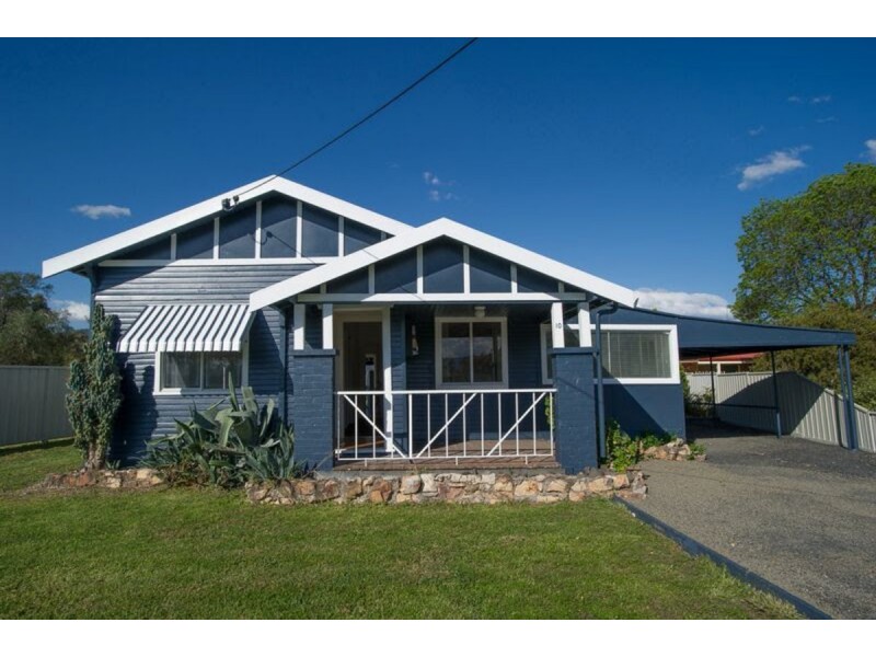 10 Kelly Street, Scone NSW 2337