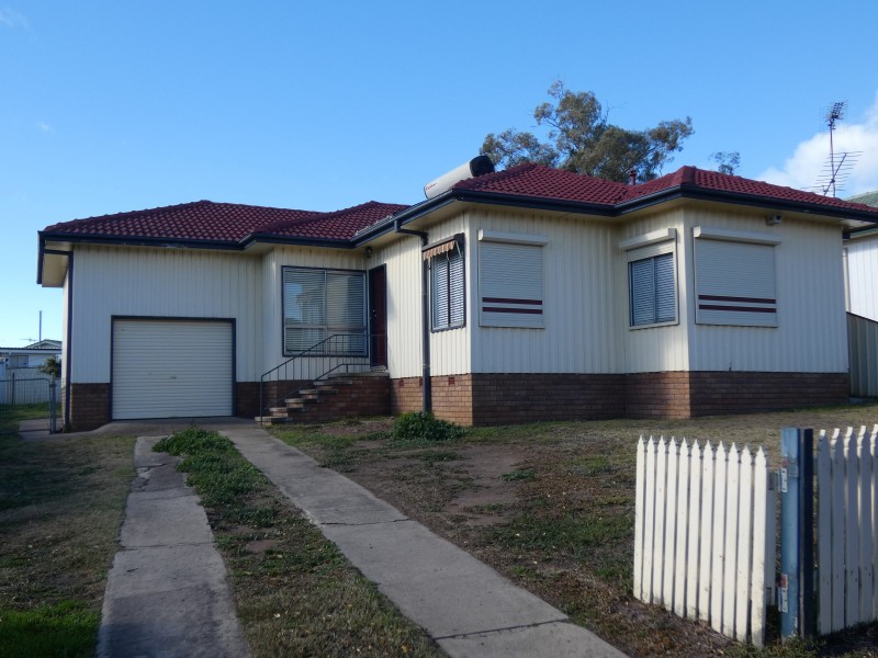 14 Adams Street, Muswellbrook NSW 2333