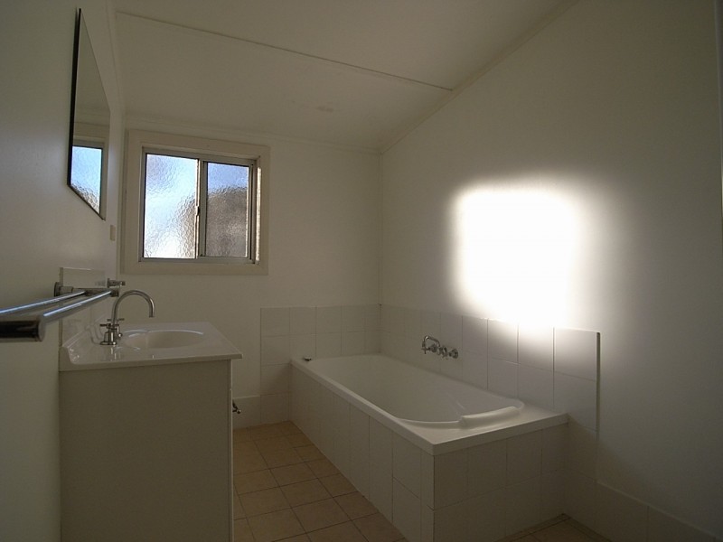 1445 New England Highway, Aberdeen NSW 2336