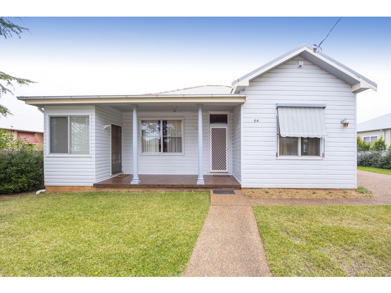 64 Carl Street, Muswellbrook NSW 2333