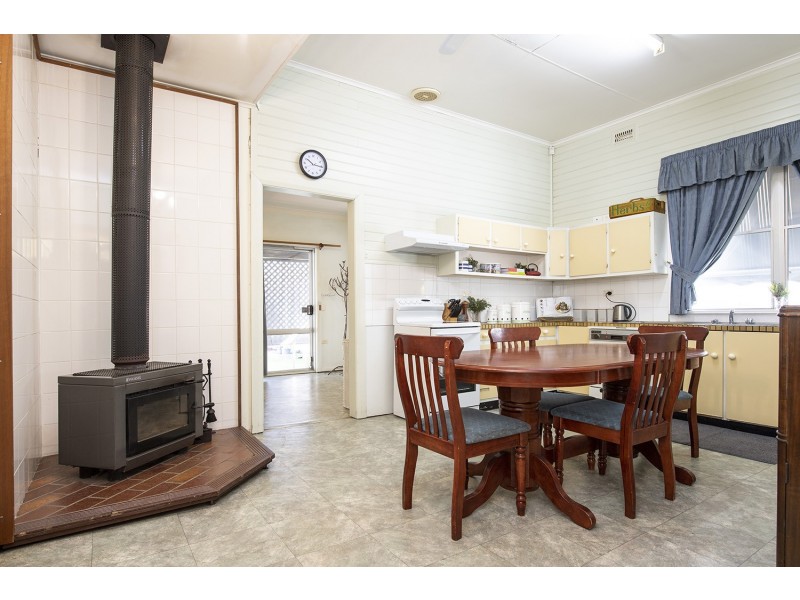 64 Carl Street, Muswellbrook NSW 2333