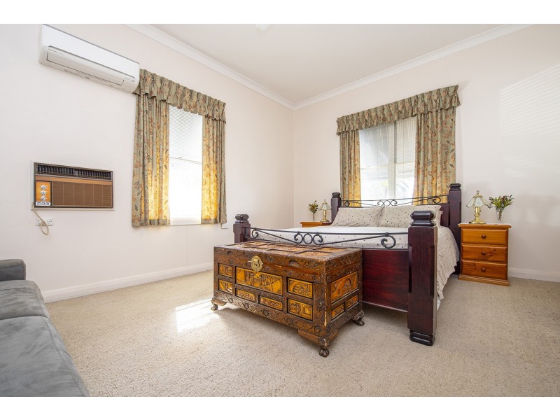 64 Carl Street, Muswellbrook NSW 2333