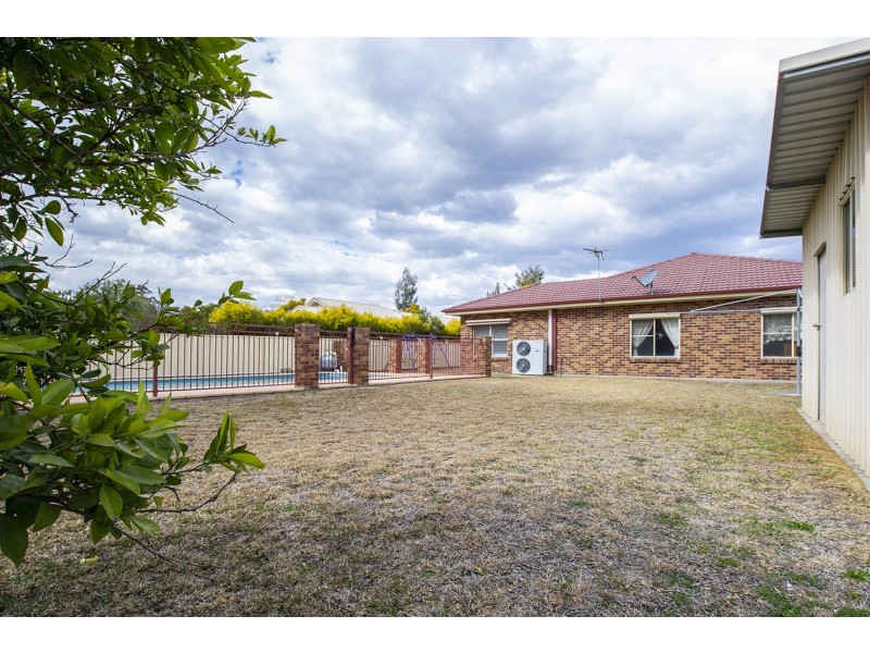 6 St Andrews Place, Muswellbrook NSW 2333
