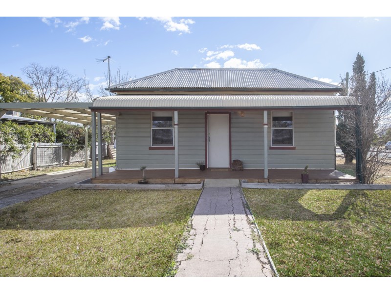 19 Guernsey Street, Scone NSW 2337