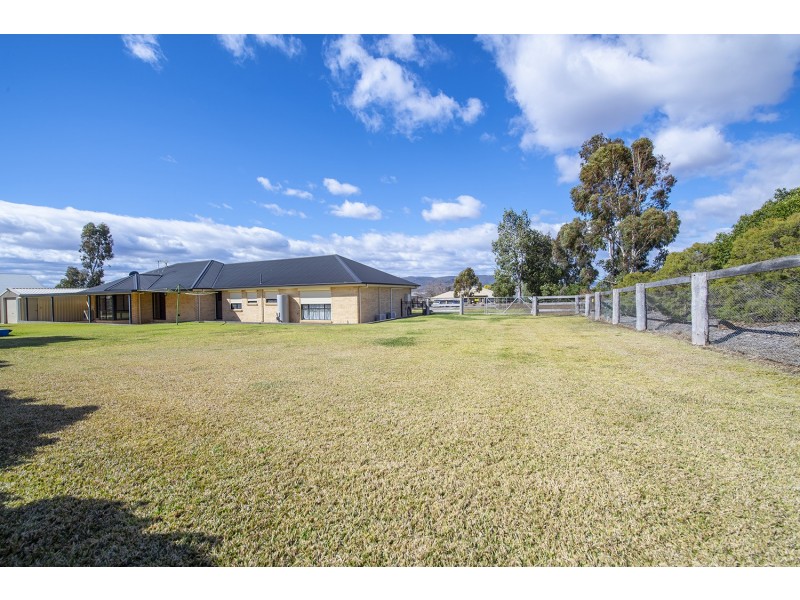1 Kookaburra Avenue, Scone NSW 2337
