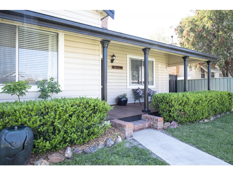 14 Barrett Street, Muswellbrook NSW 2333