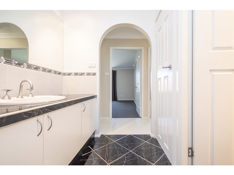 4 Shannon Close, Aberdeen NSW 2336