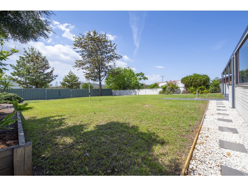 4 Shannon Close, Aberdeen NSW 2336