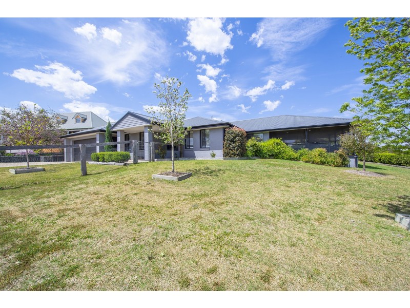 17 Stanstead Close, Scone NSW 2337