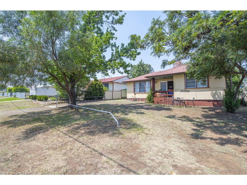 39 Skellatar Street, Muswellbrook NSW 2333