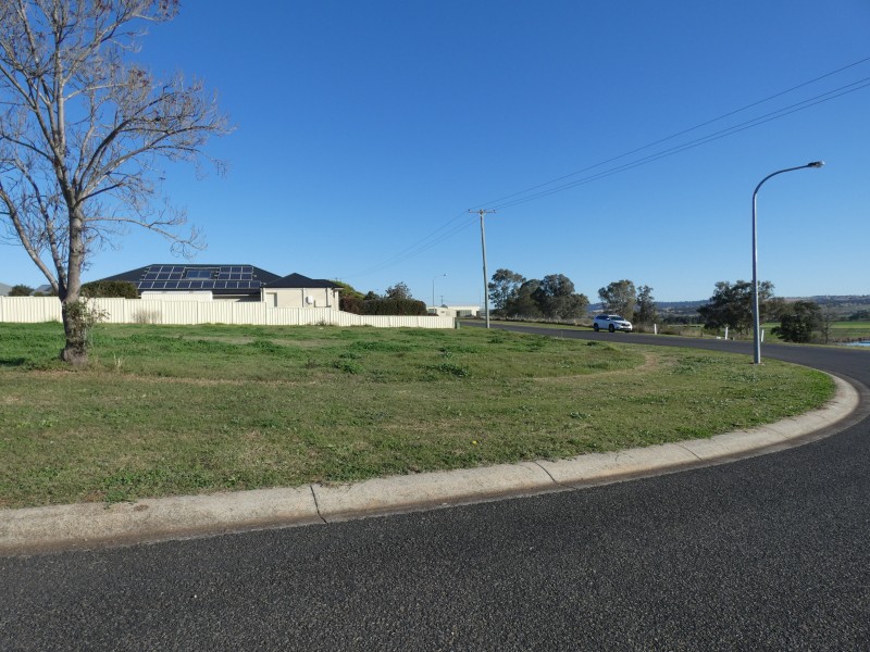 62 Abercairney Terrace, Aberdeen NSW 2336