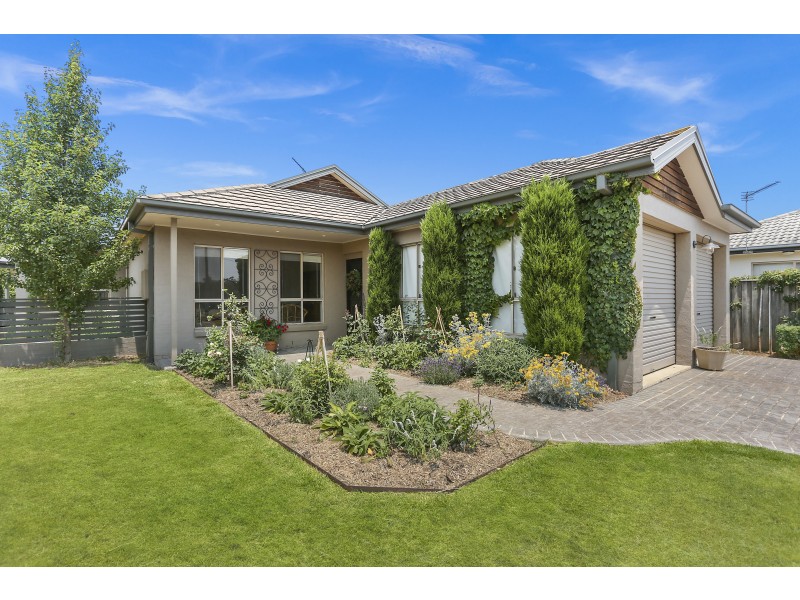 24 Bronwyn Place, Bowral NSW 2576