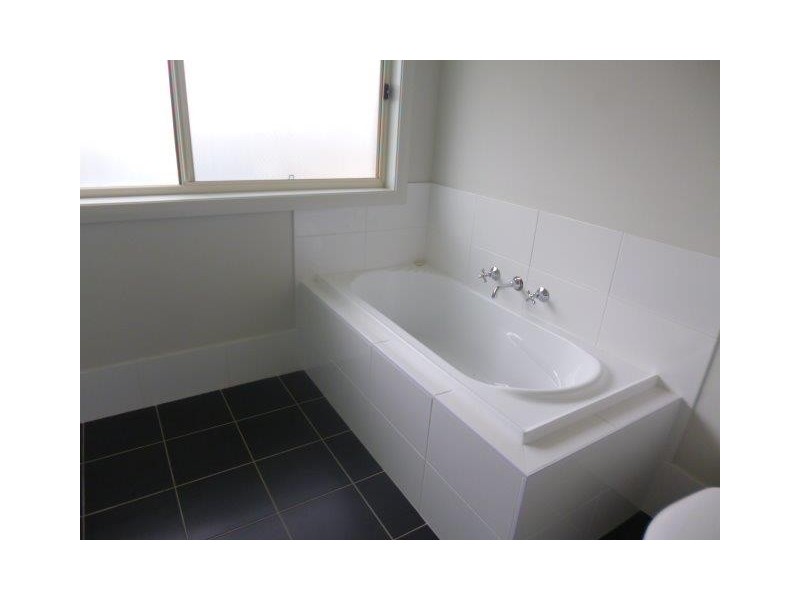 8 Lou Fisher Place, Muswellbrook NSW 2333