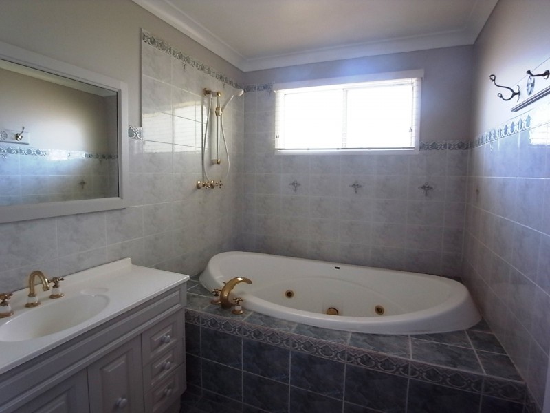 11 Donaldson Street, Muswellbrook NSW 2333