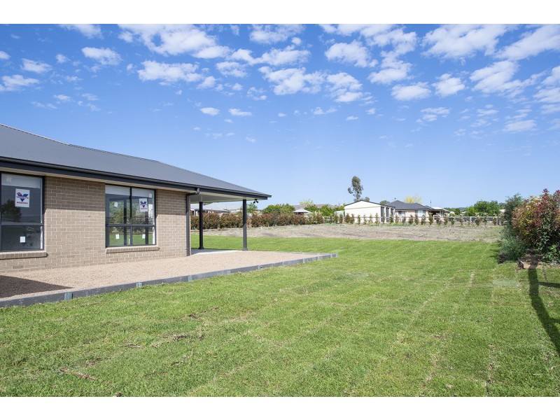 5 Somerset Place, Scone NSW 2337