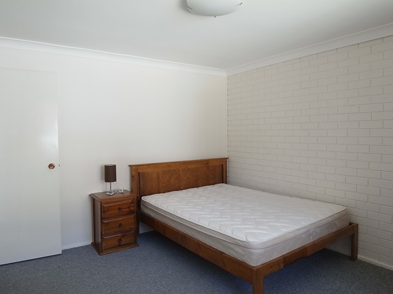 2/102 Bedford Street, Aberdeen NSW 2336