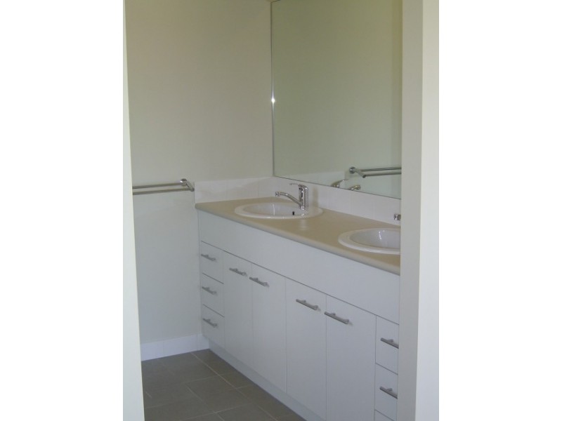 Augustine Heights QLD 4300