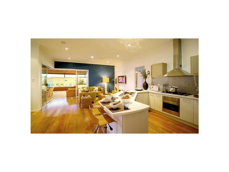 15 Tiller Street, Kawana Waters QLD 4575